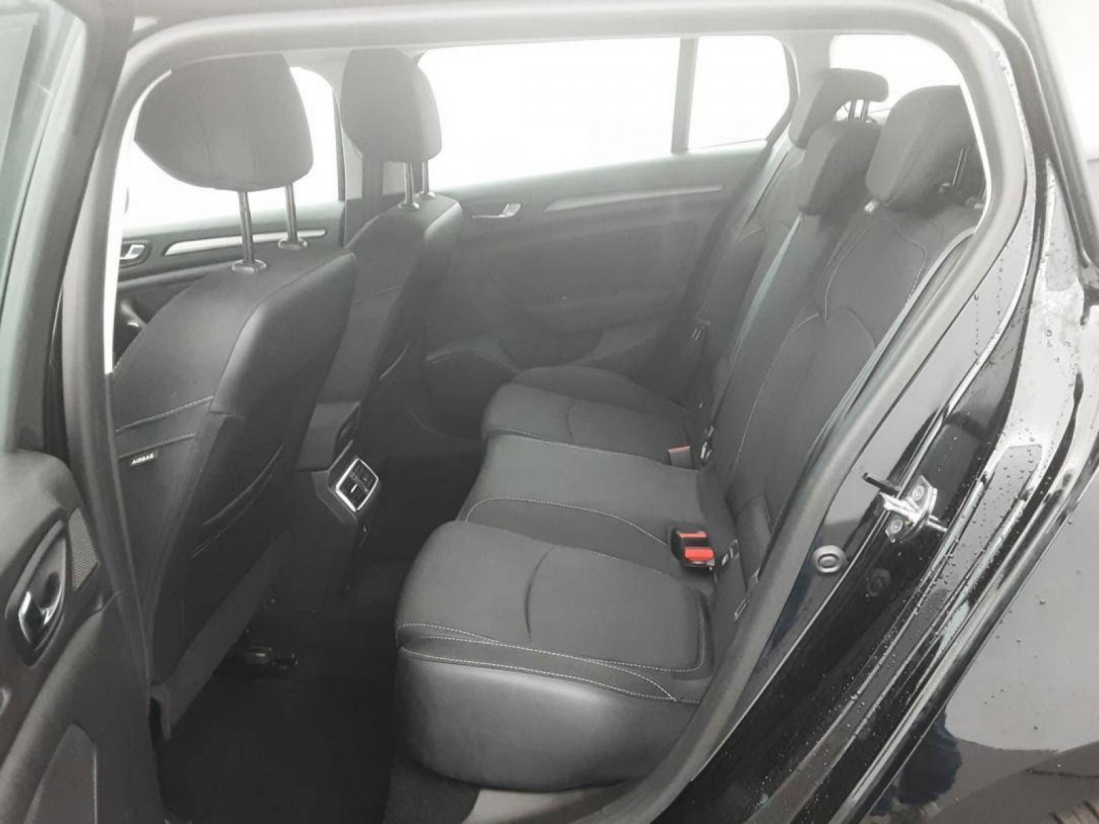 RENAULT - MEGANE IV ESTATE - #183947 - 17