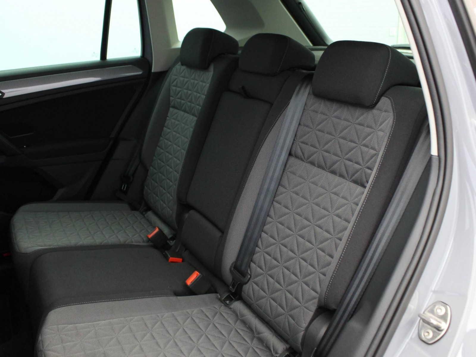 VOLKSWAGEN - TIGUAN - #182137 - 24