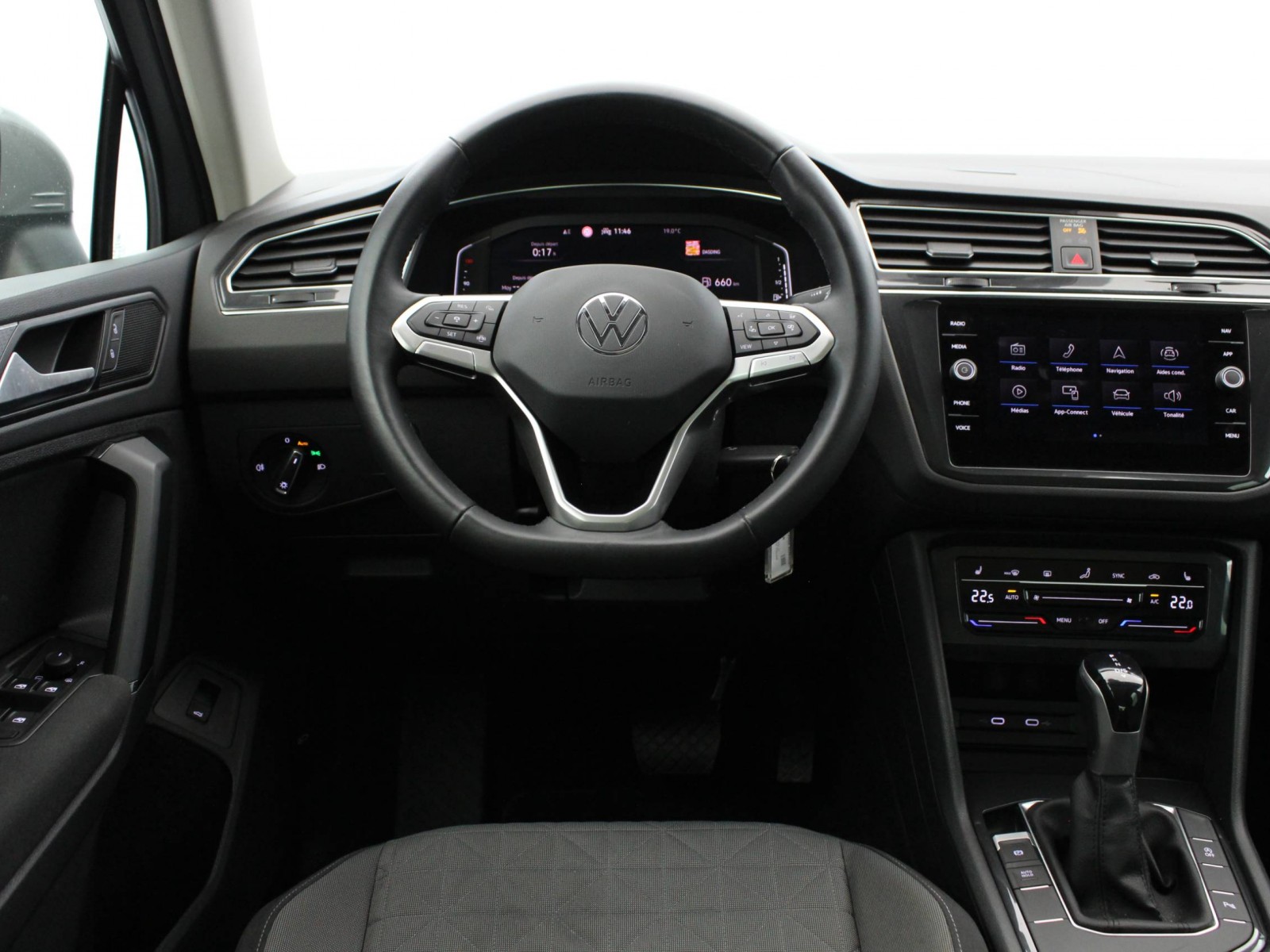 VOLKSWAGEN - TIGUAN - #182137 - 9