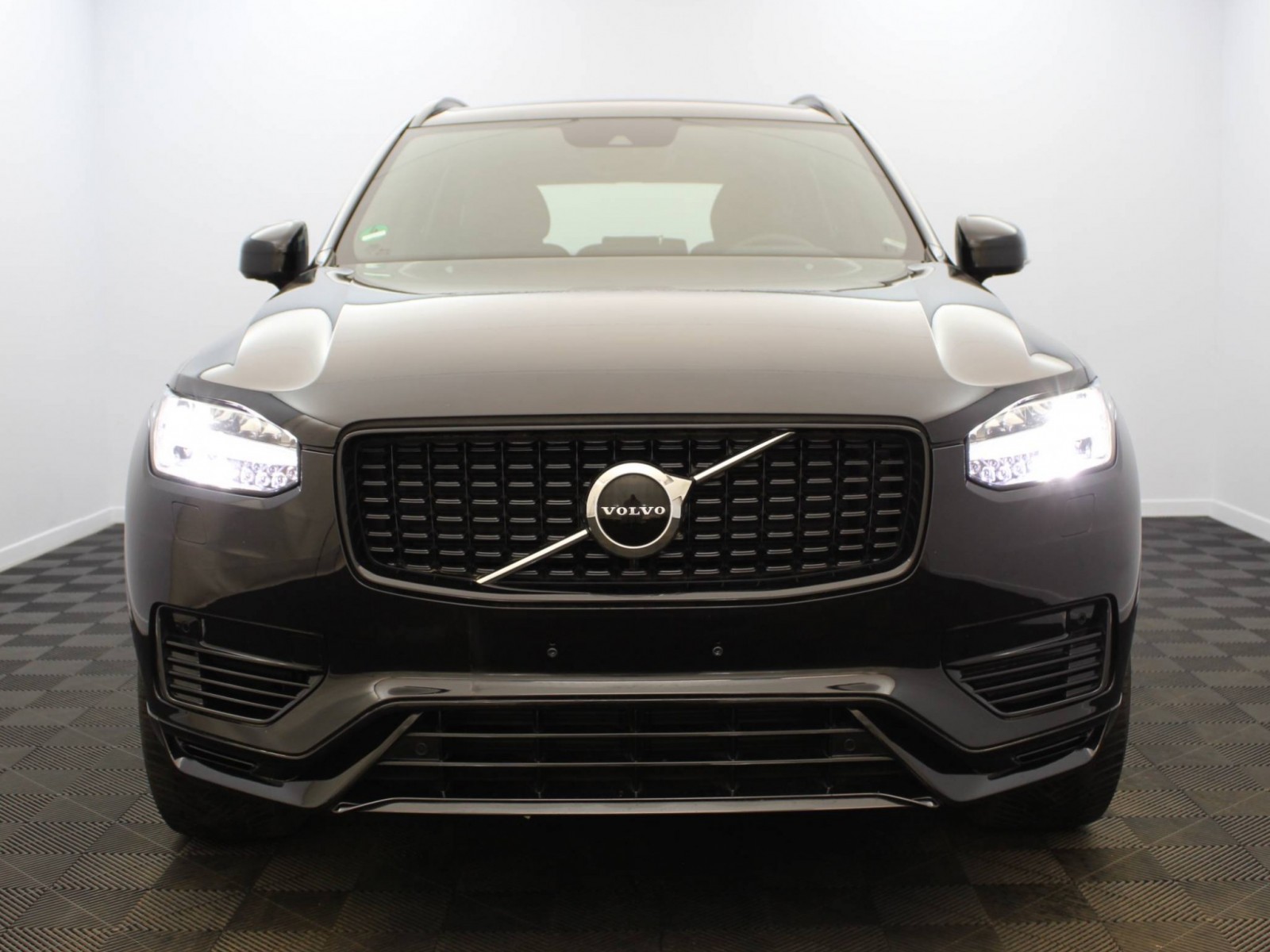 VOLVO - XC90 - #183284 - 19
