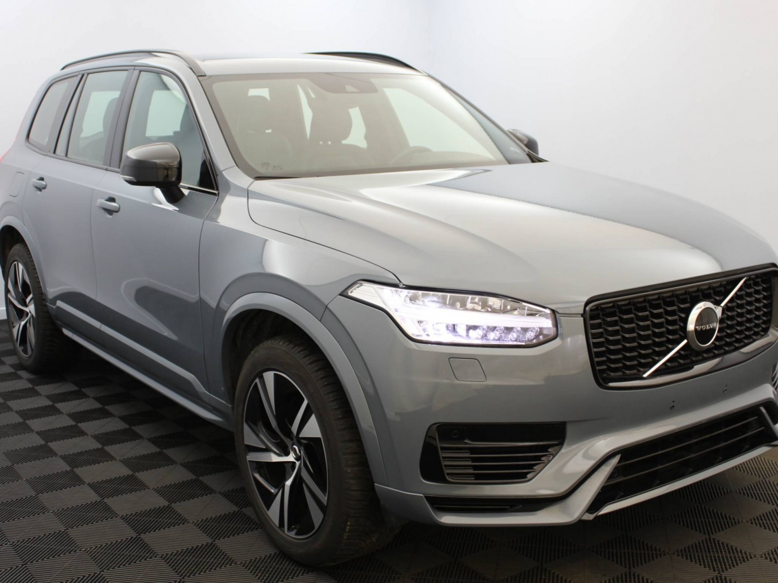 VOLVO - XC90 - #183330 - 16