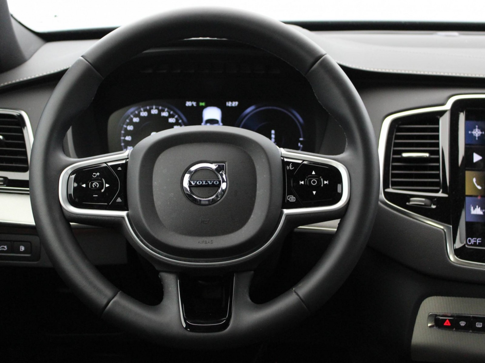 VOLVO - XC90 - #183330 - 25