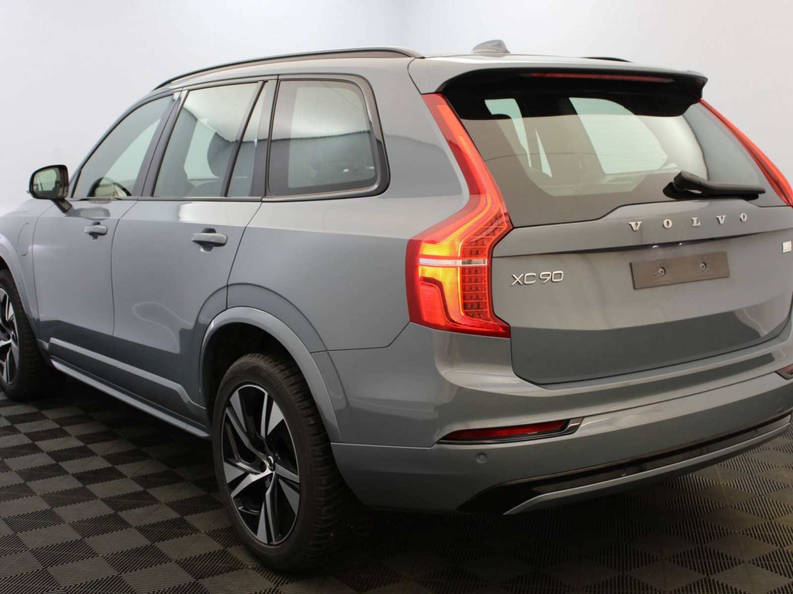 VOLVO - XC90 - #183330 - 17