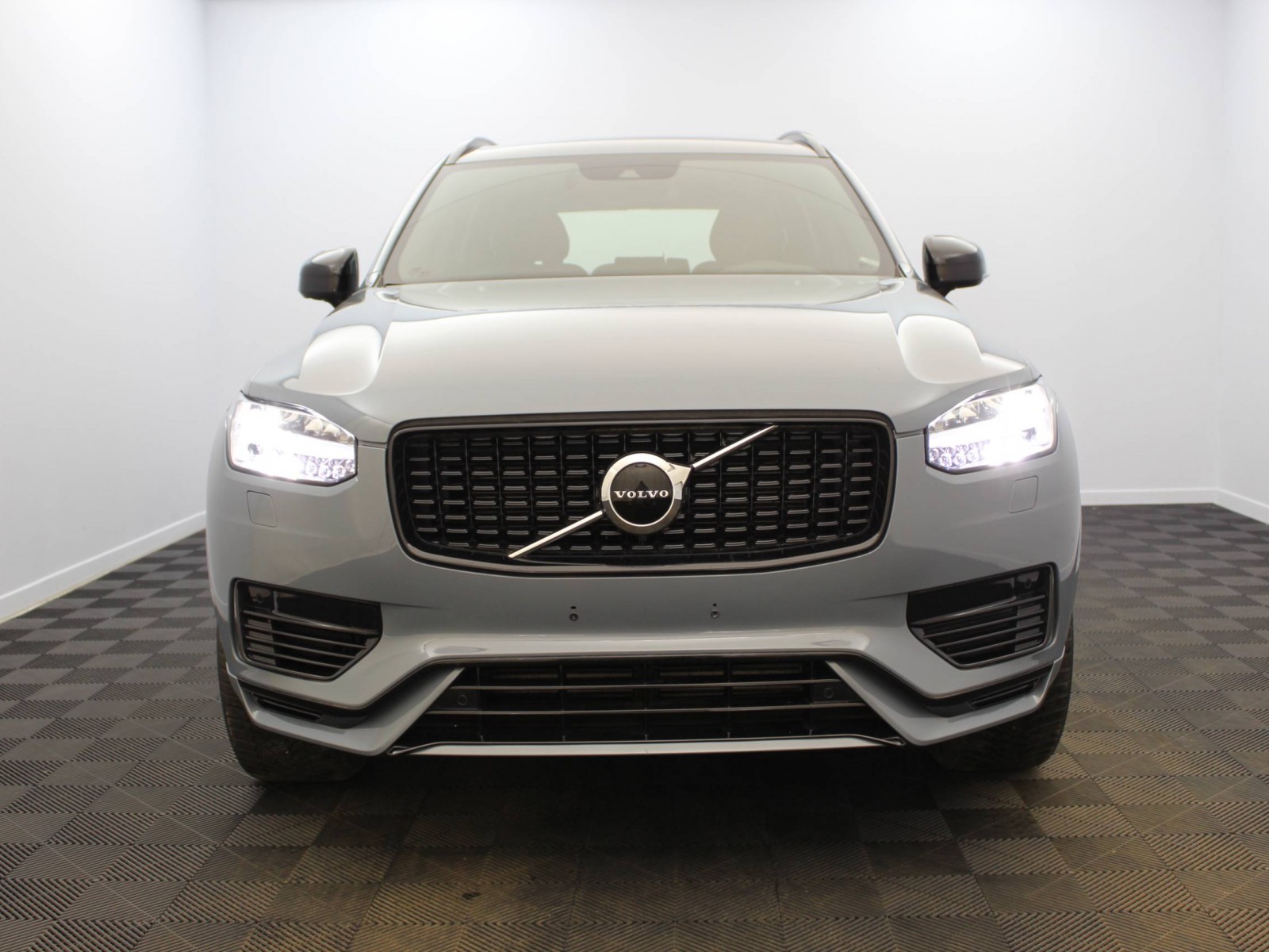 VOLVO - XC90 - #183330 - 4