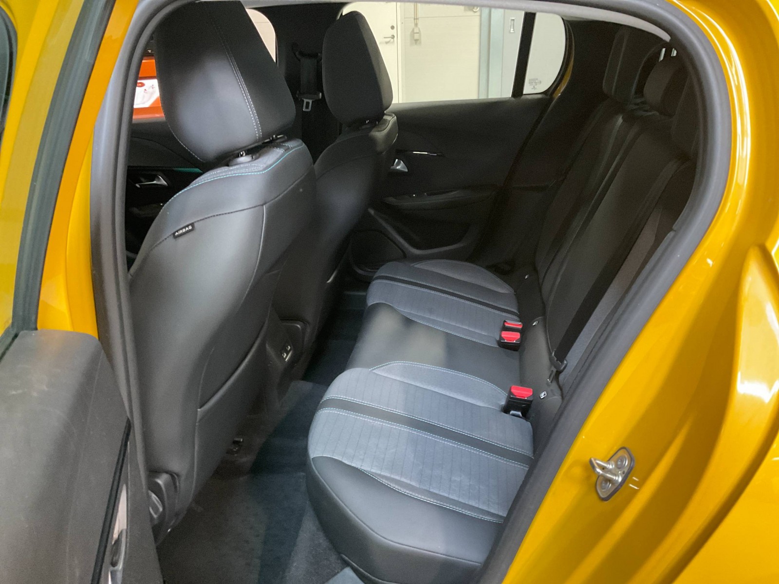 PEUGEOT - 208 - #183934 - 6