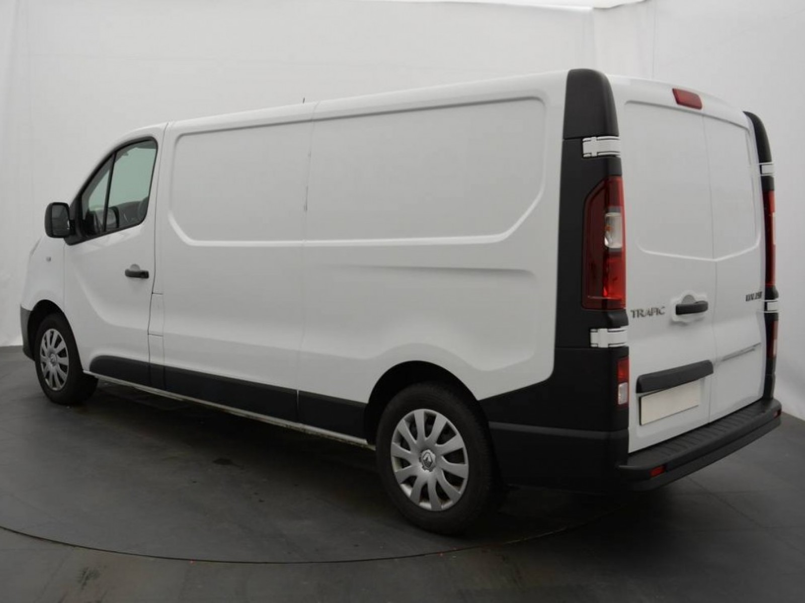 RENAULT - TRAFIC FOURGON - #184011 - 18