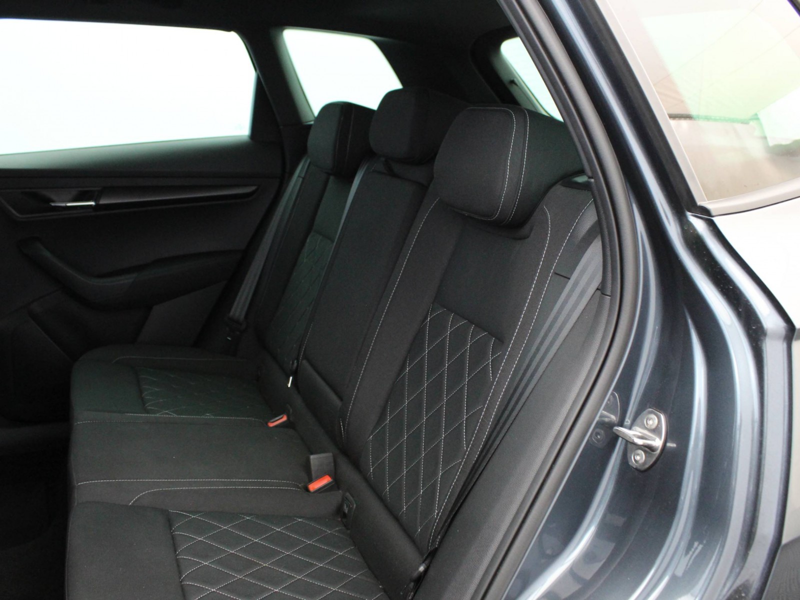 SKODA - KAROQ - #183103 - 8