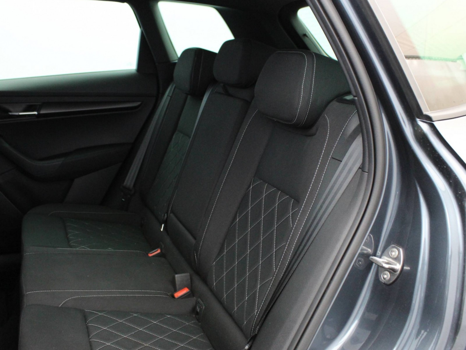 SKODA - KAROQ - #183103 - 23
