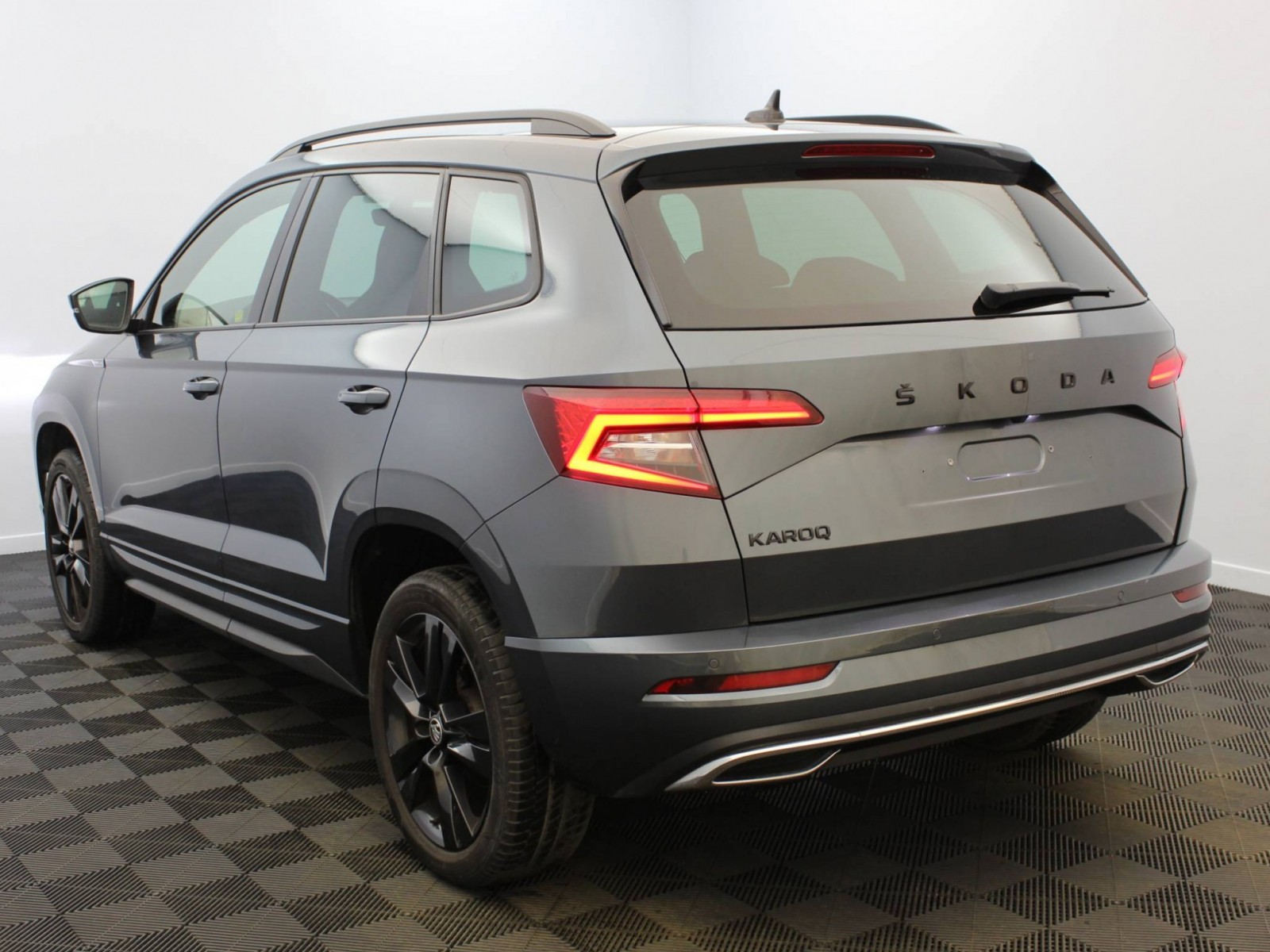 SKODA - KAROQ - #183103 - 17