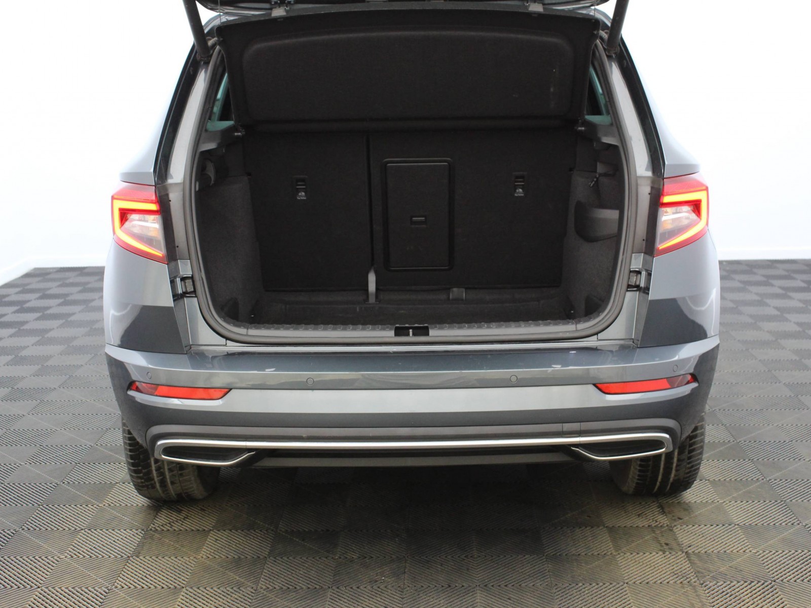SKODA - KAROQ - #183103 - 13