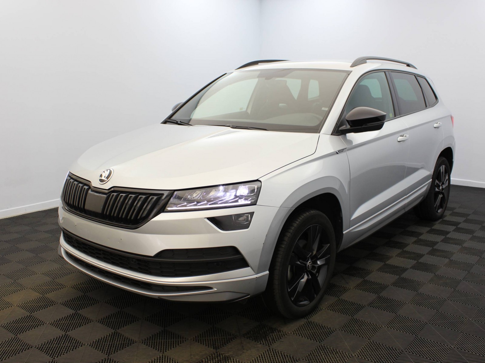 SKODA - KAROQ - #183102 - 0