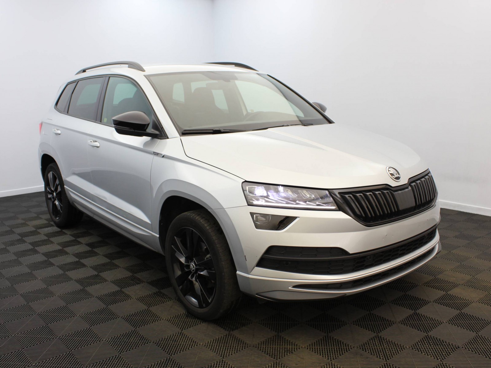 SKODA - KAROQ - #183102 - 1