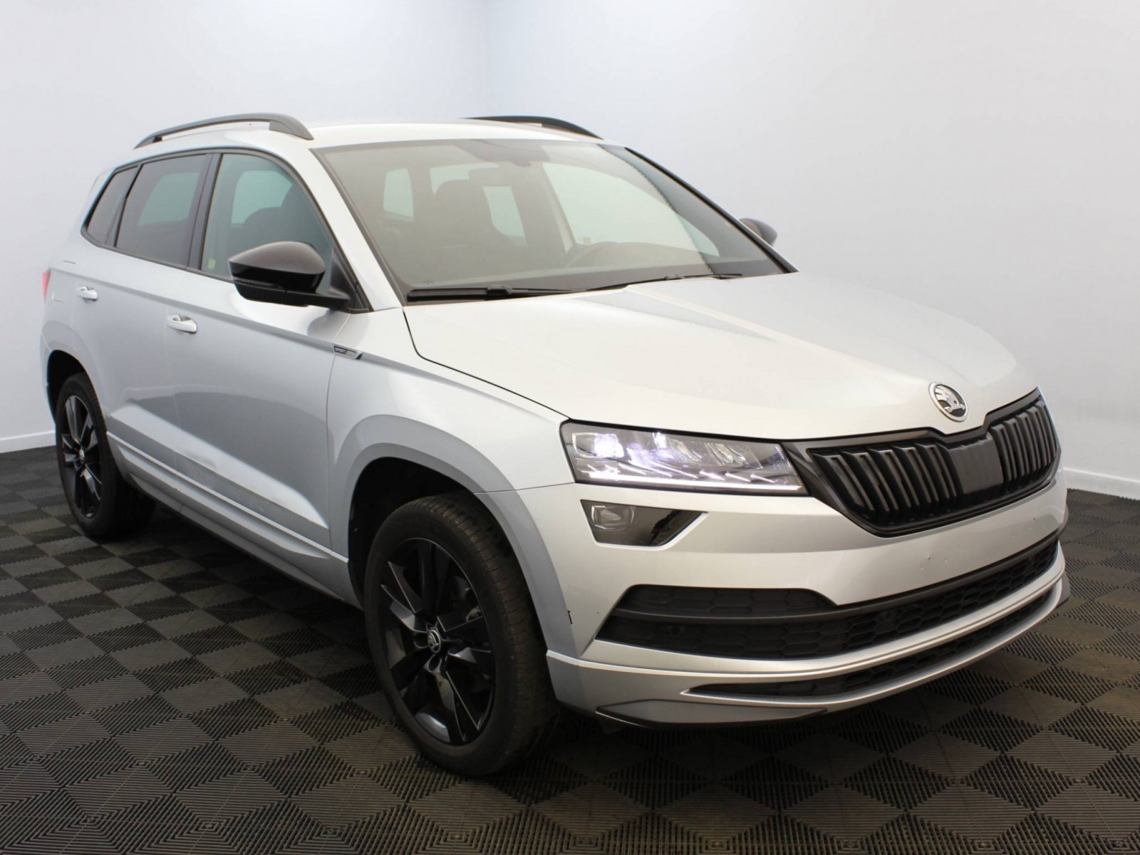 SKODA - KAROQ - #183102 - 16