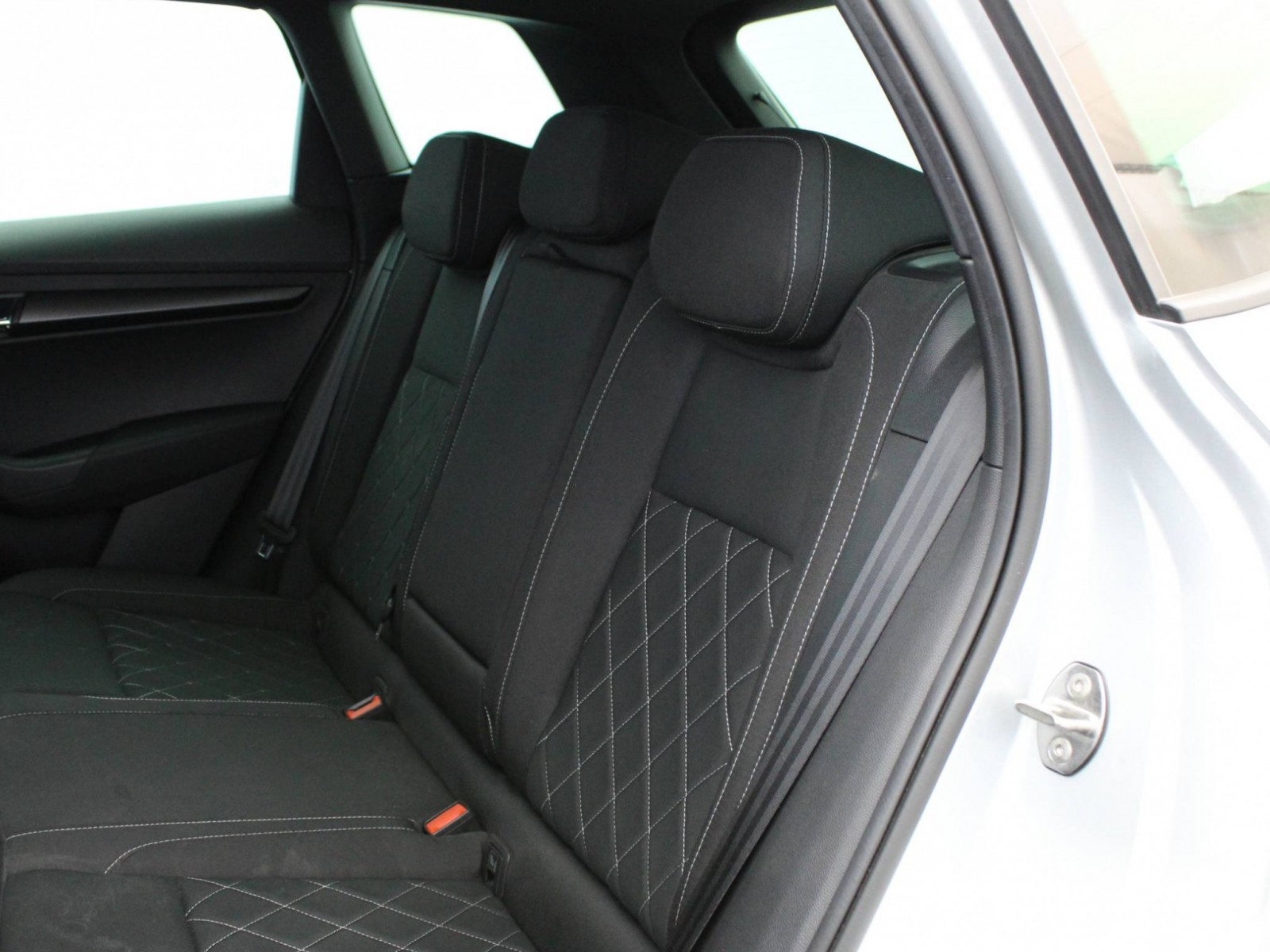 SKODA - KAROQ - #183102 - 23