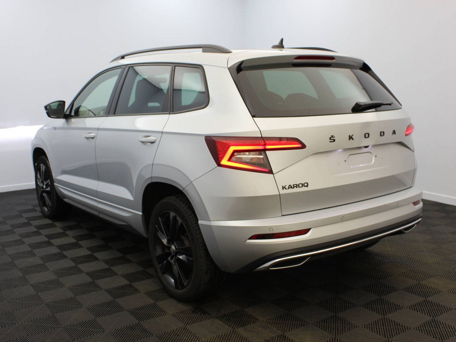 SKODA - KAROQ - #183102 - 2