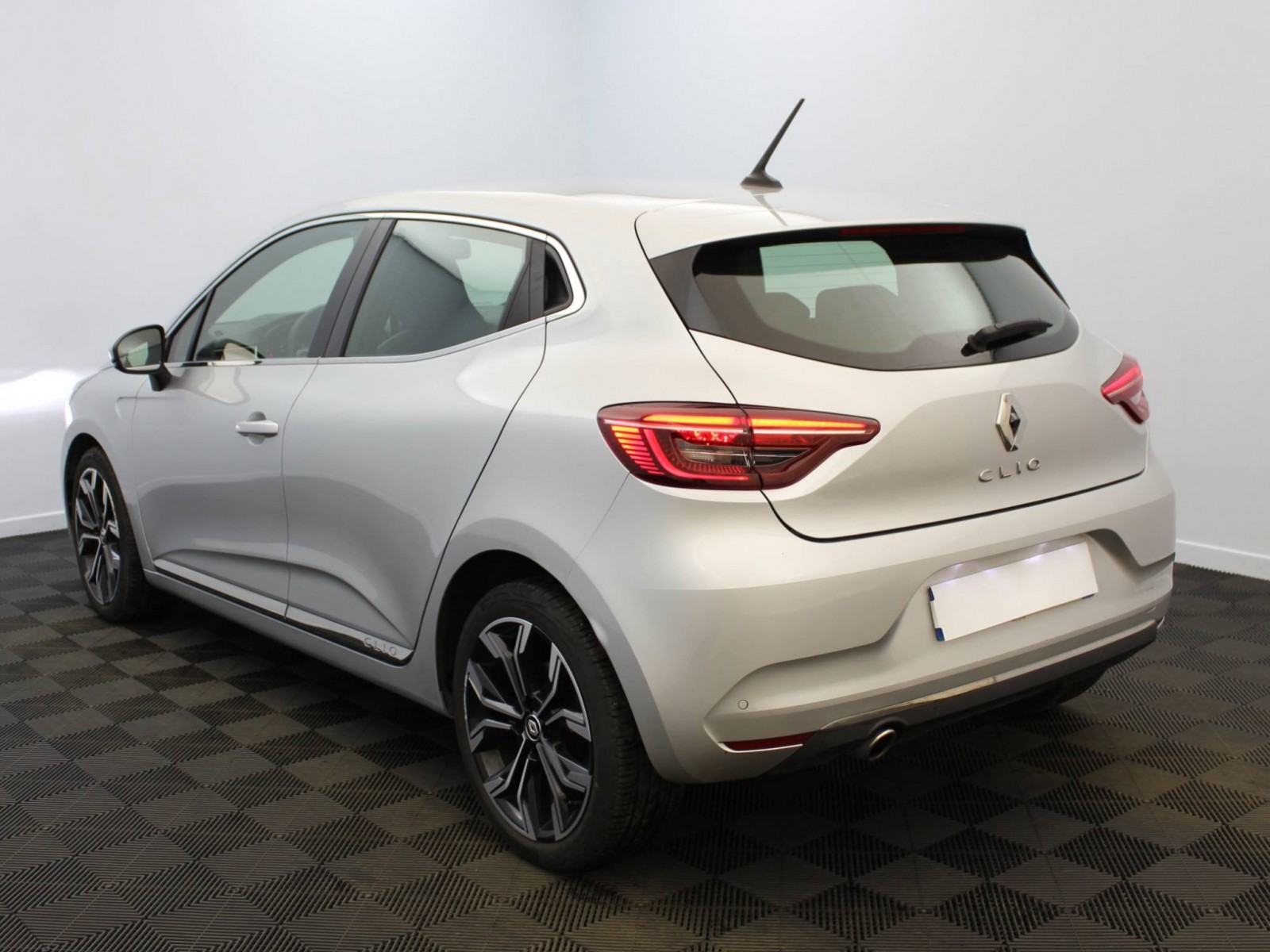 RENAULT - CLIO V - #183295 - 17