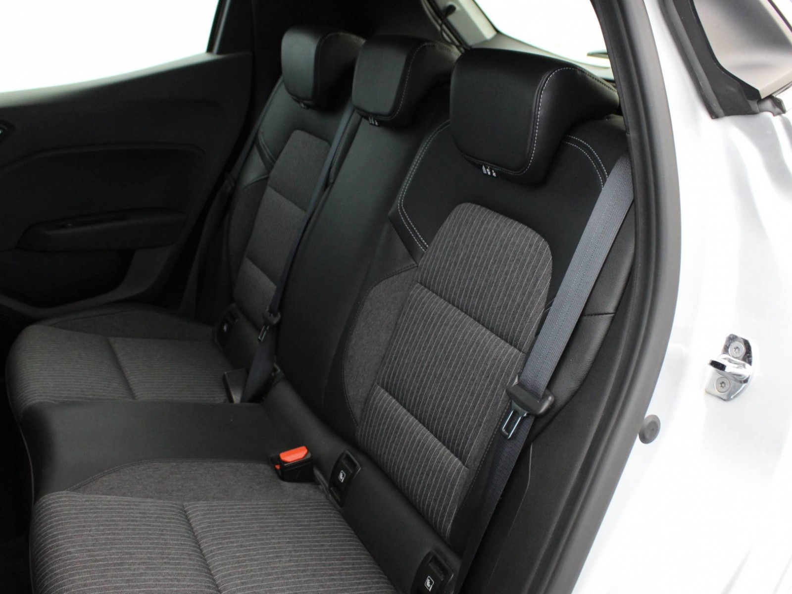 RENAULT - CLIO V - #183299 - 8