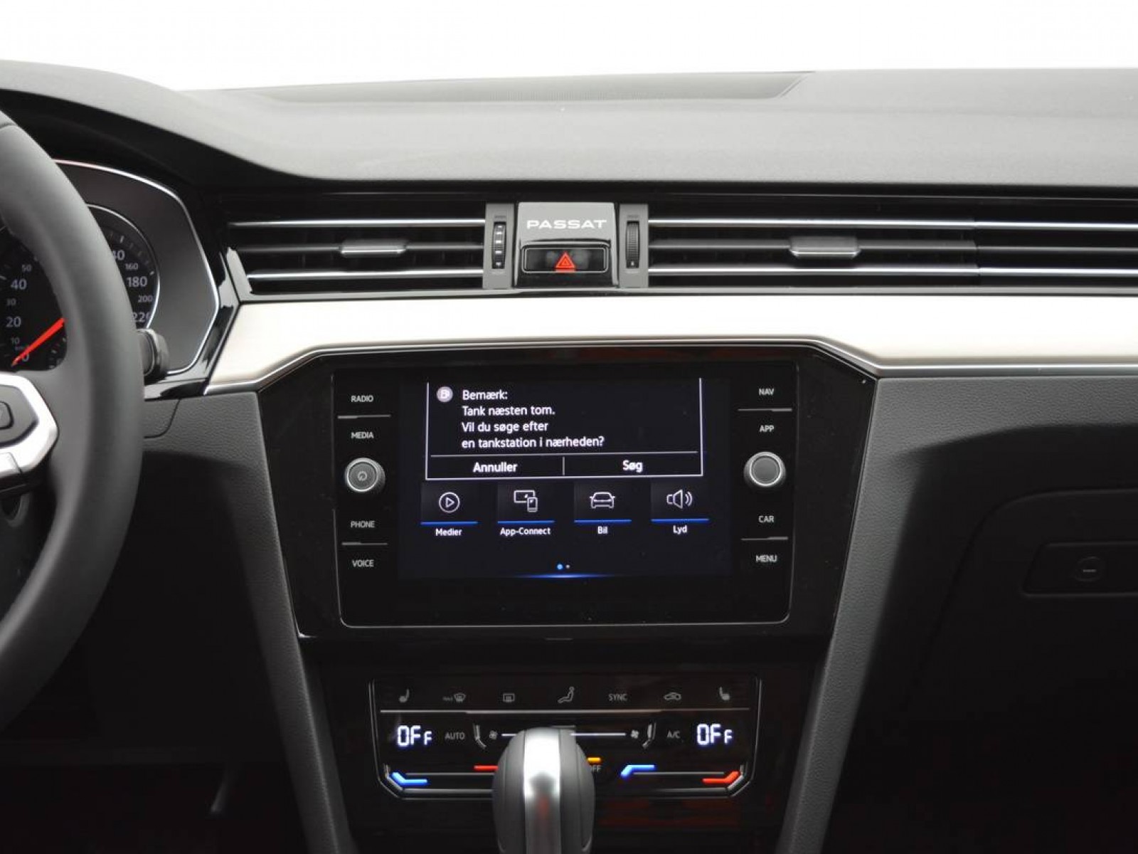 VOLKSWAGEN - PASSAT SW - #178904 - 11