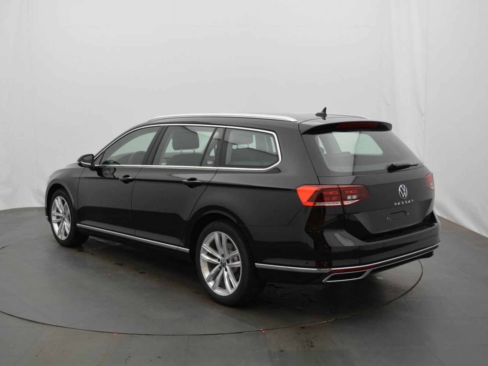VOLKSWAGEN - PASSAT SW - #178904 - 2