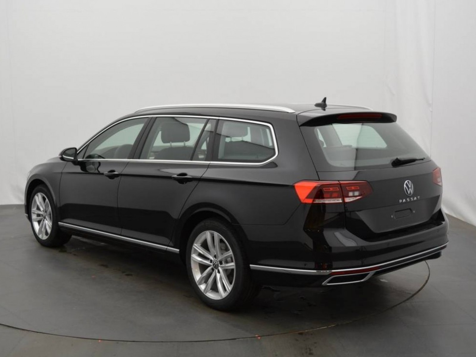 VOLKSWAGEN - PASSAT SW - #178895 - 2