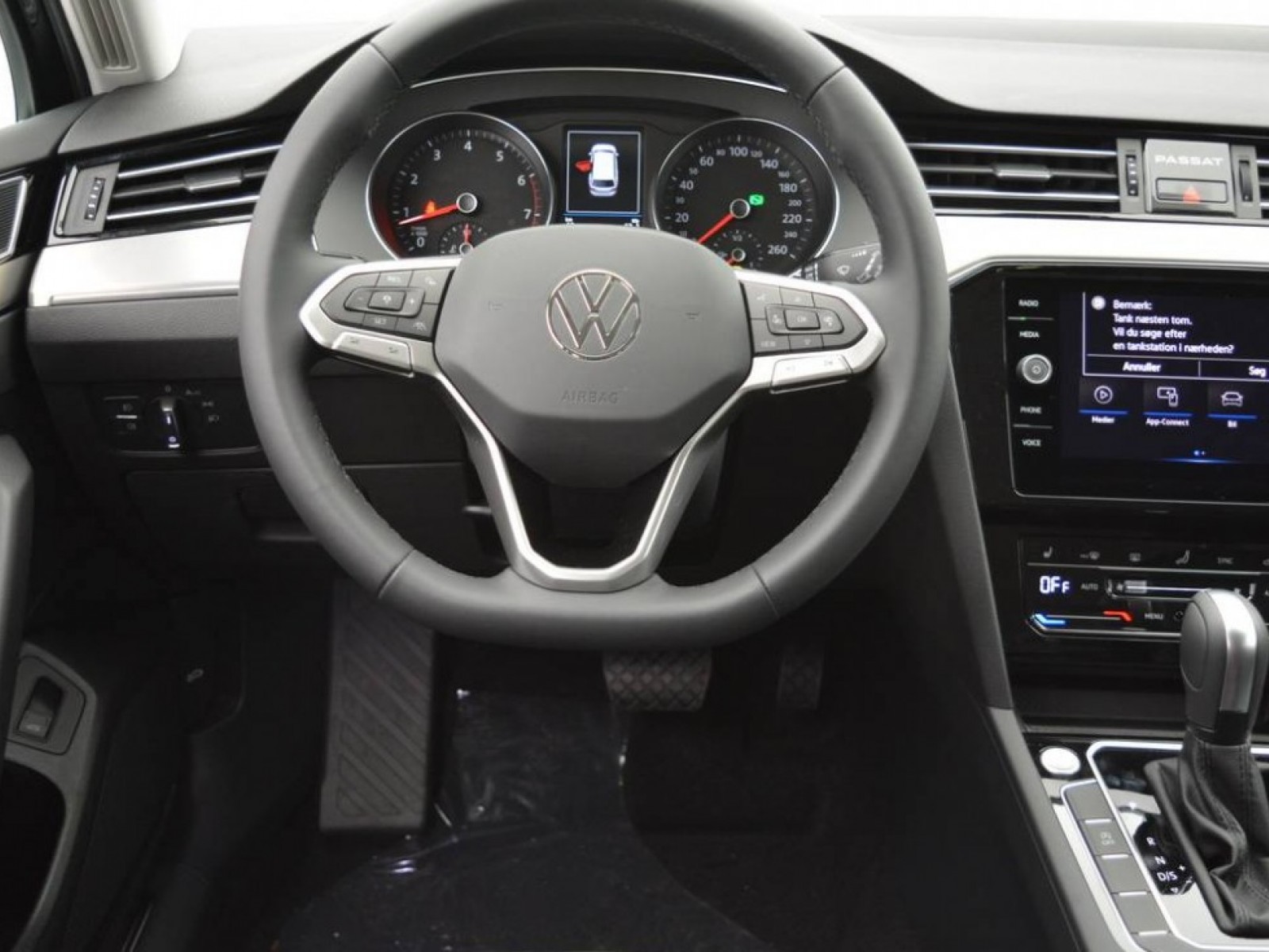 VOLKSWAGEN - PASSAT SW - #178895 - 9