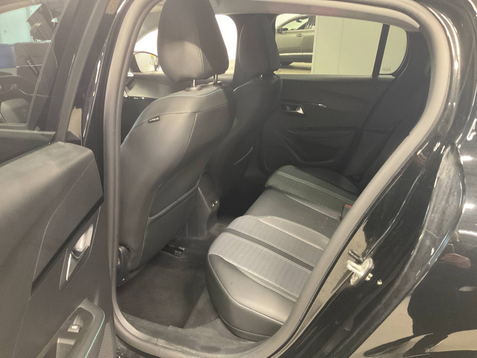 PEUGEOT - 208 - #184021 - 7