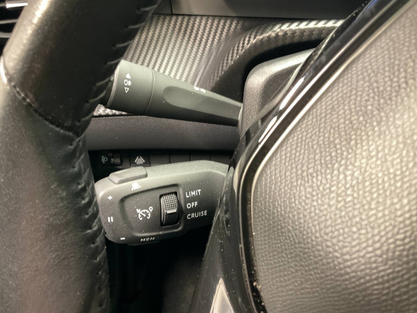 PEUGEOT - 208 - #183995 - 25