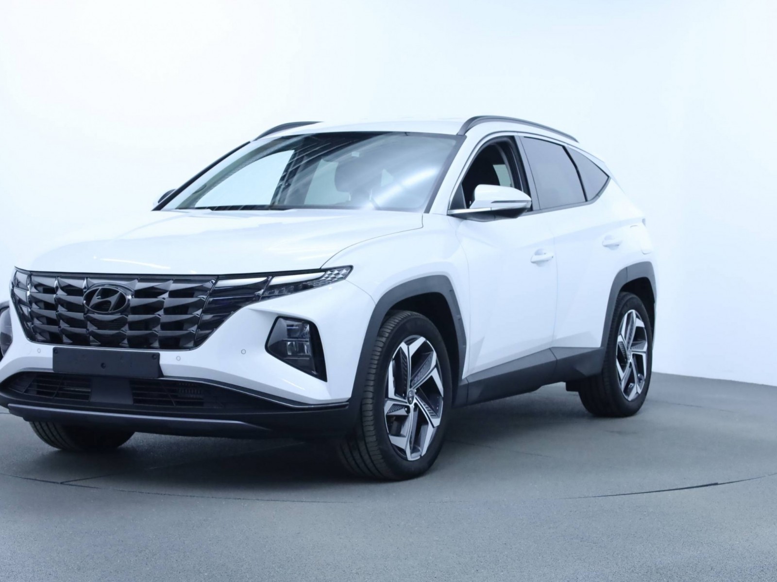 HYUNDAI - TUCSON - #184037 - 17