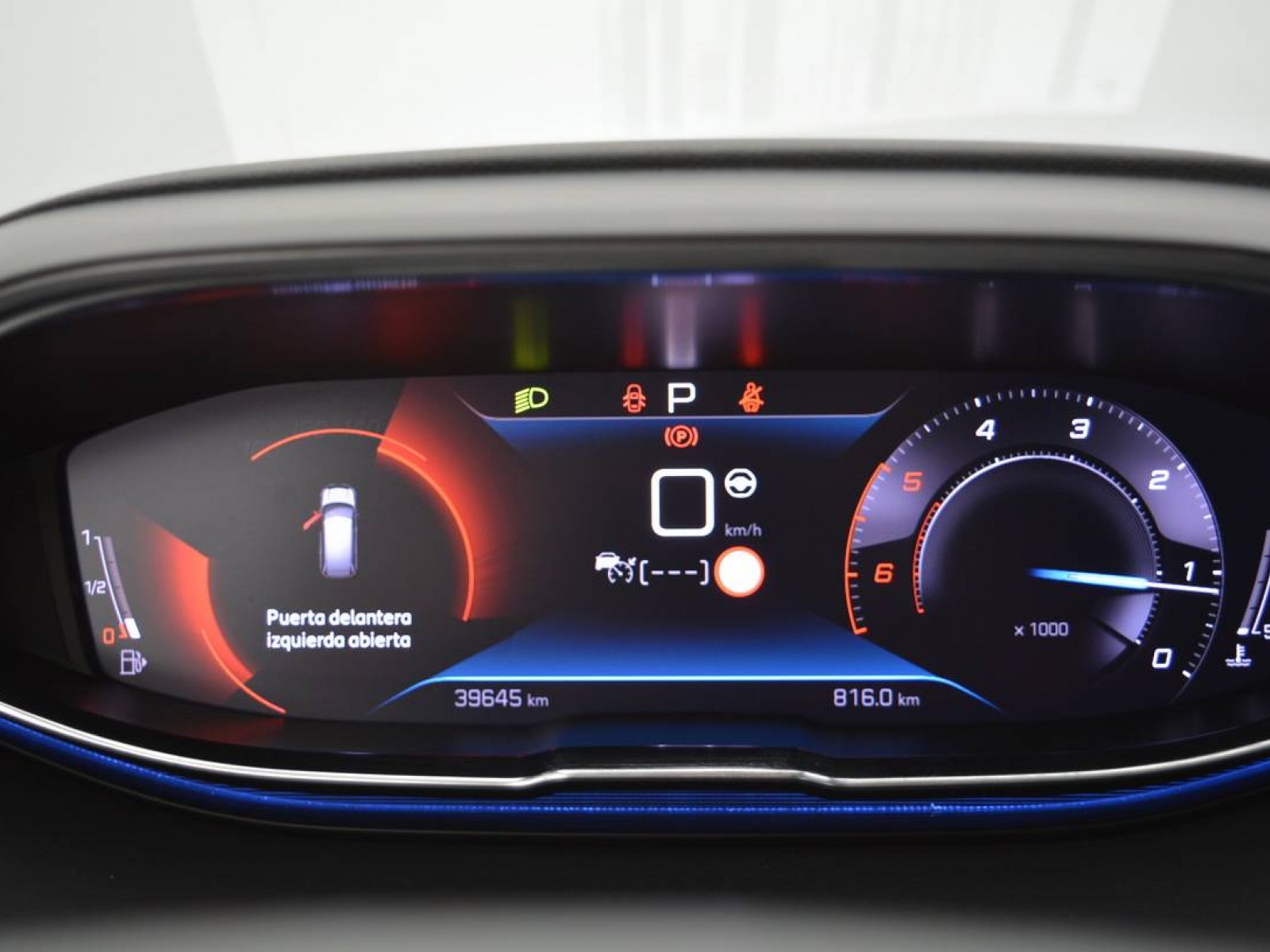 PEUGEOT - 5008 - #181682 - 12