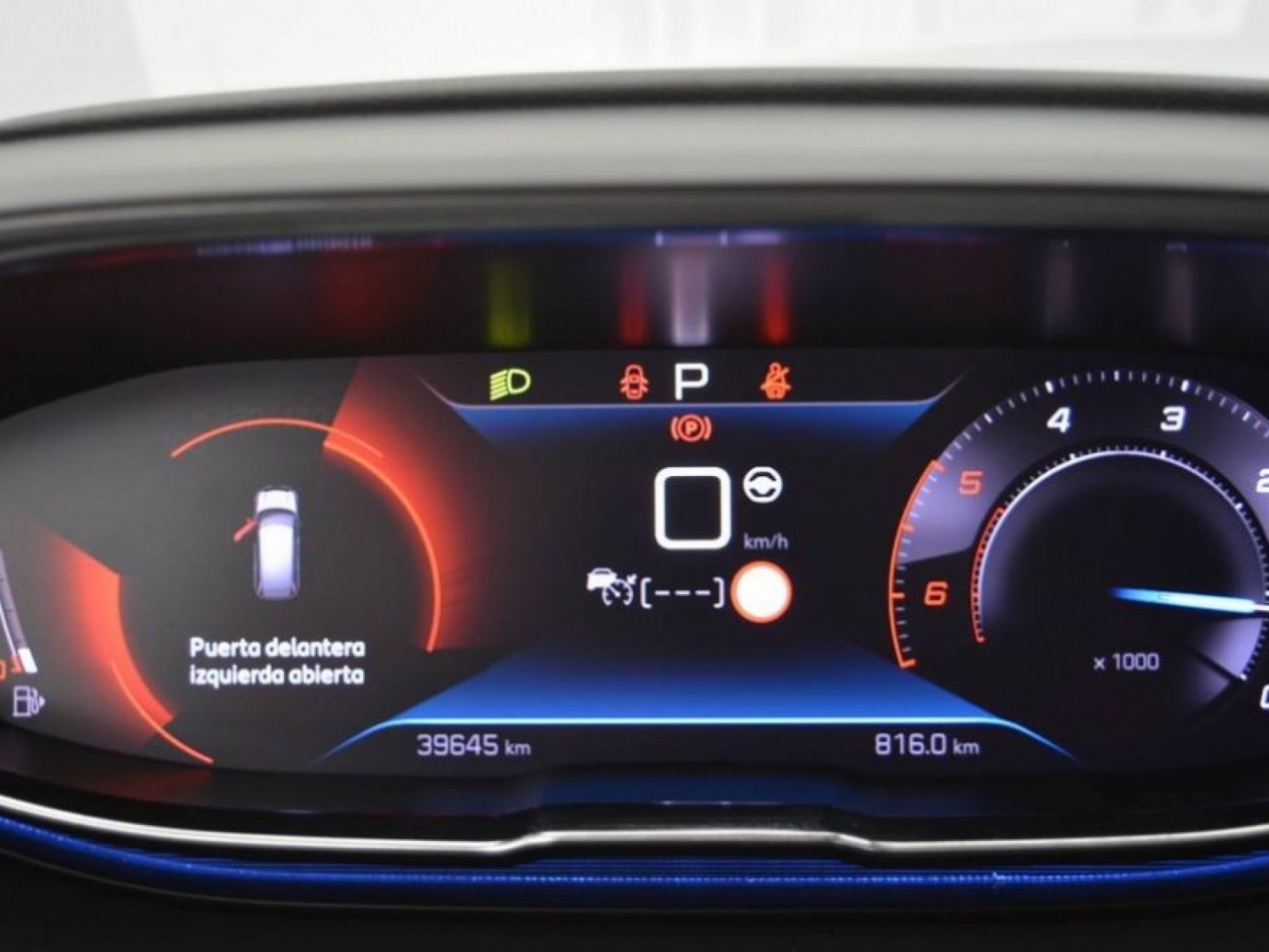 PEUGEOT - 5008 - #181681 - 32