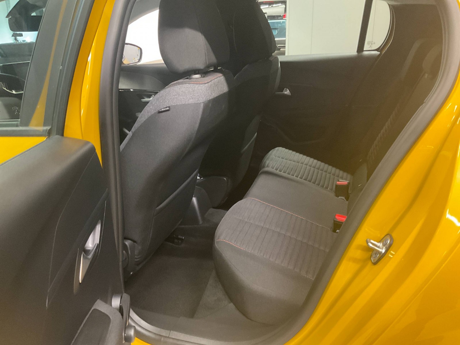 PEUGEOT - 208 - #184033 - 7