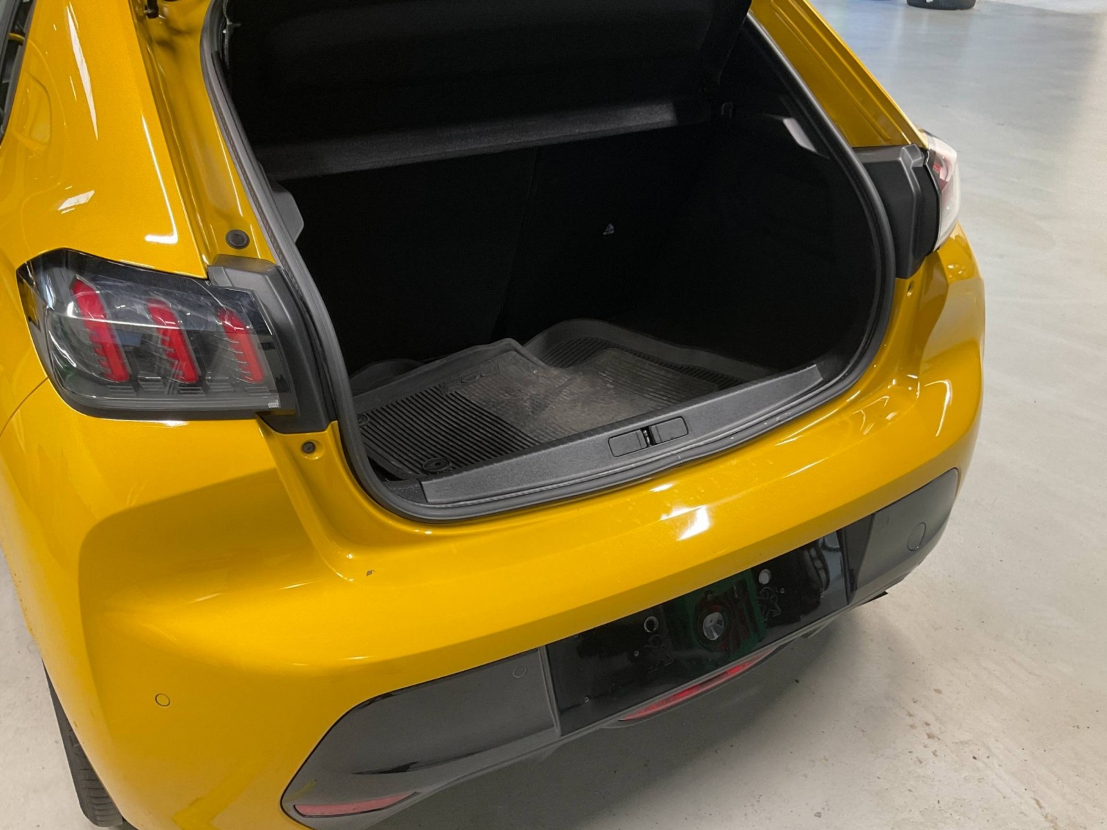PEUGEOT - 208 - #184024 - 22