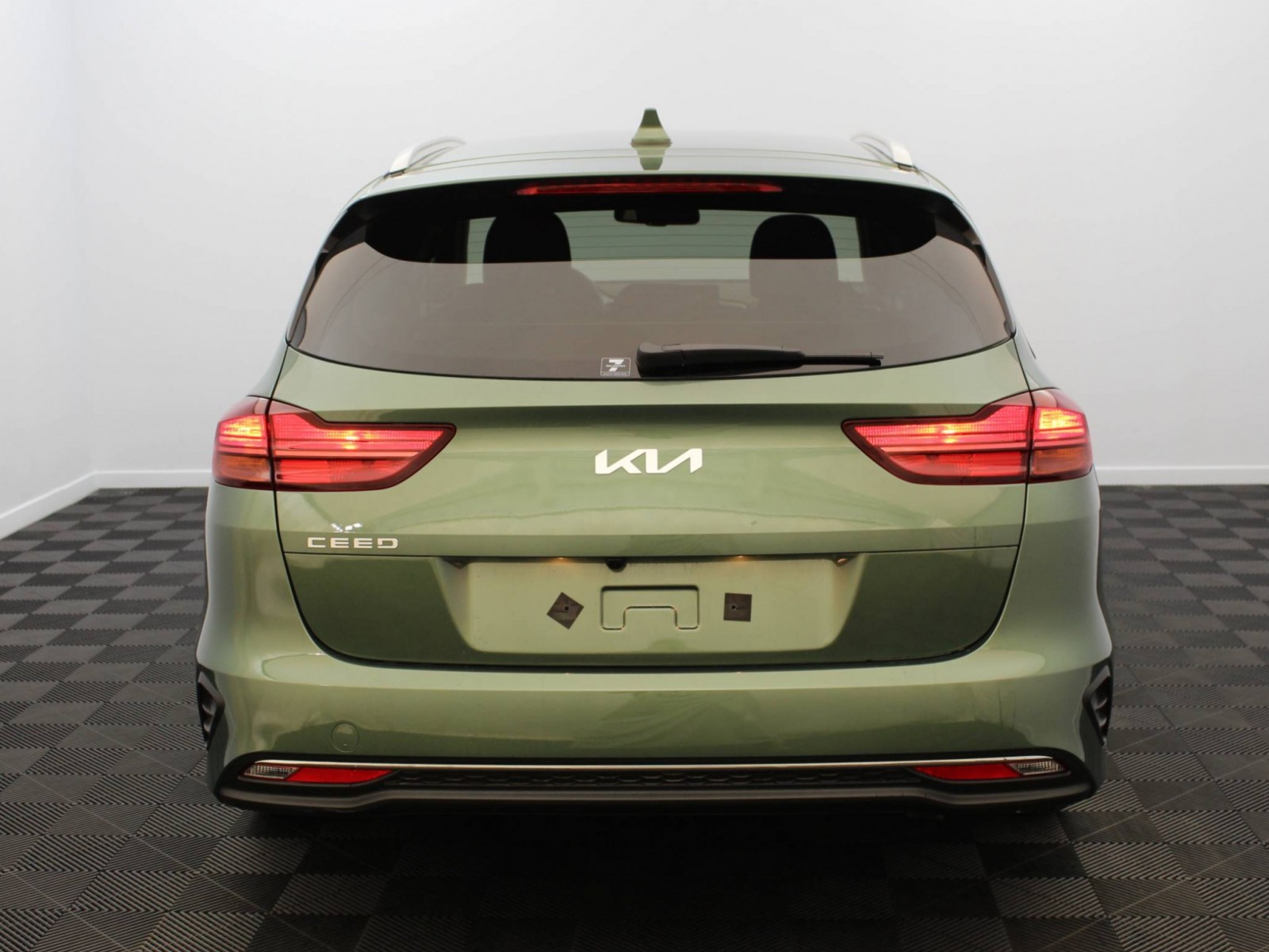 KIA - CEED SW - #181662 - 5