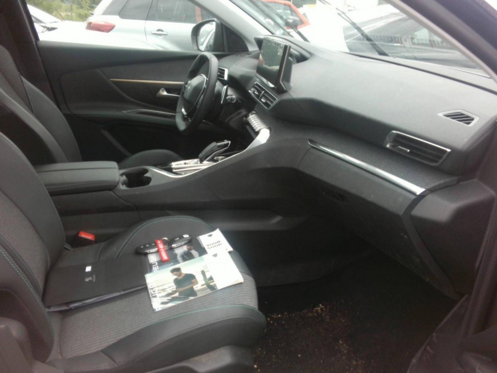 PEUGEOT - 5008 - #184104 - 6