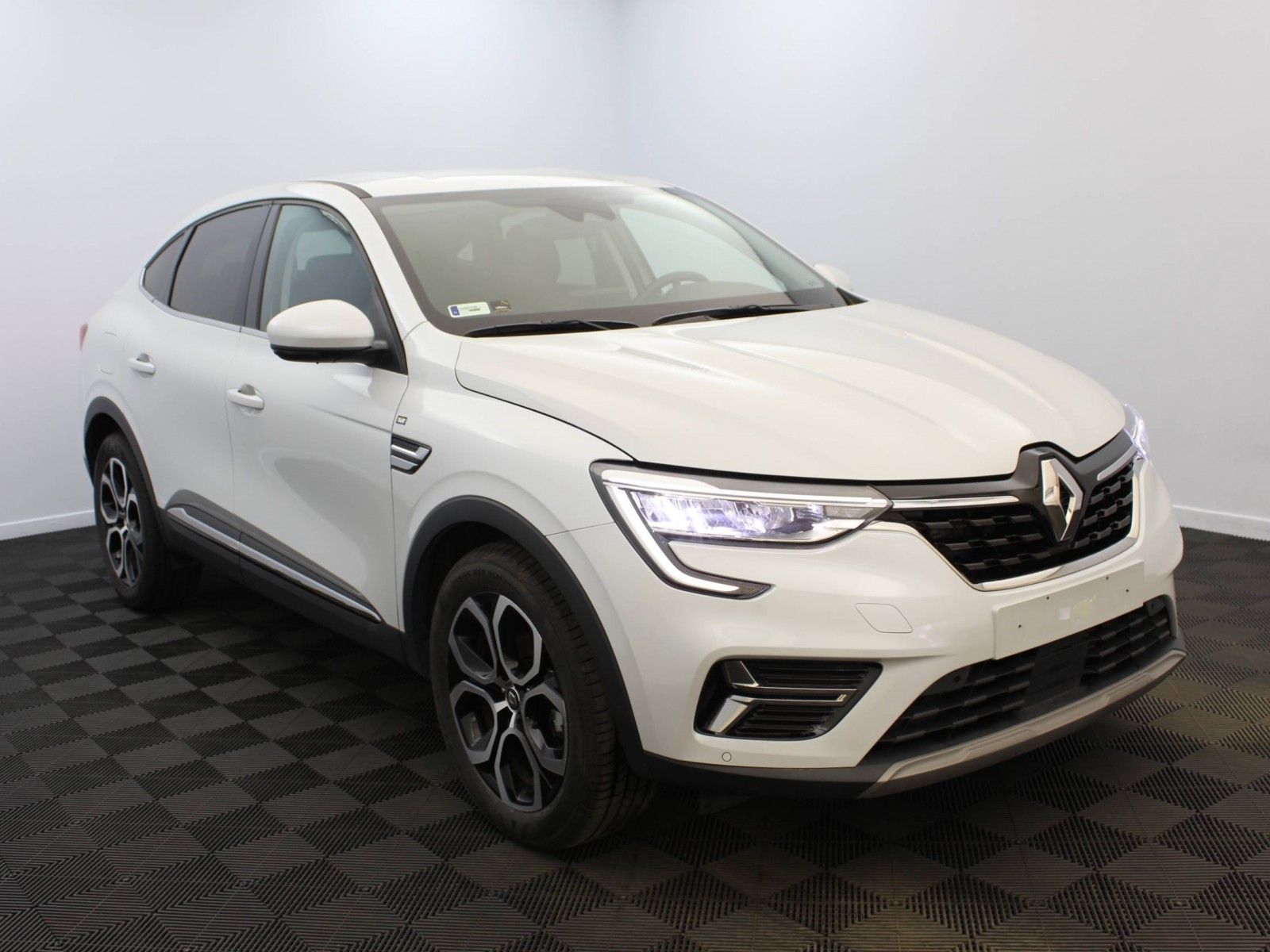RENAULT - ARKANA - #183730 - 1