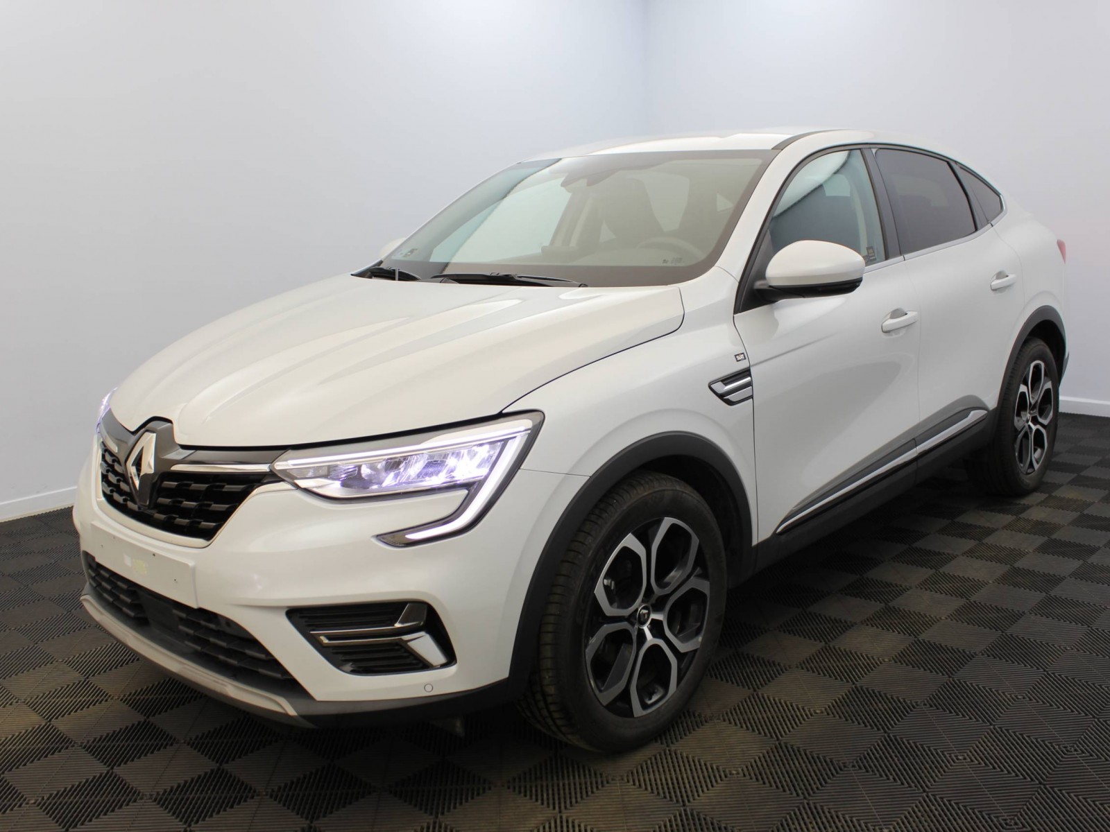 RENAULT - ARKANA - #183730 - 0