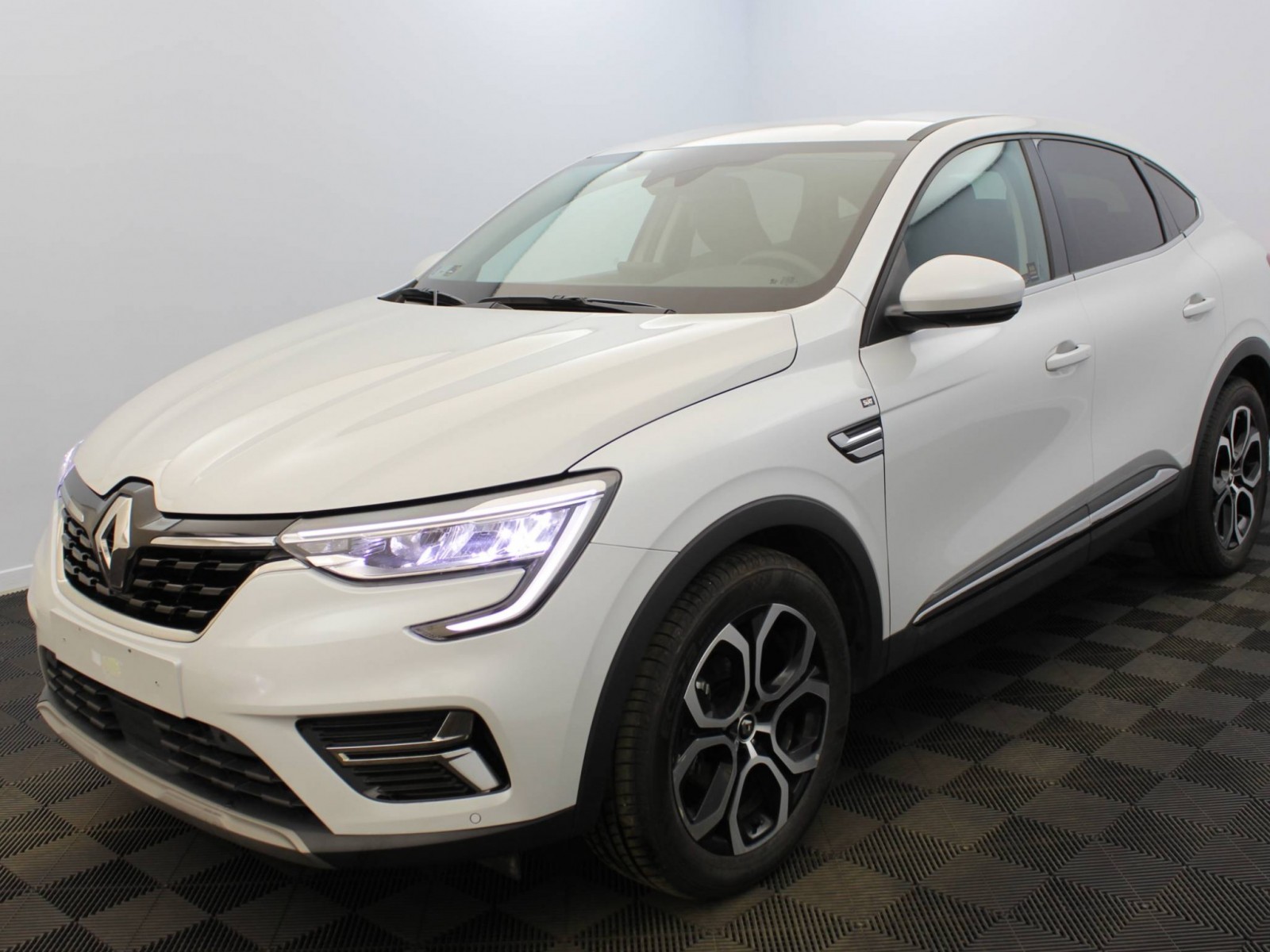 RENAULT - ARKANA - #183730 - 15