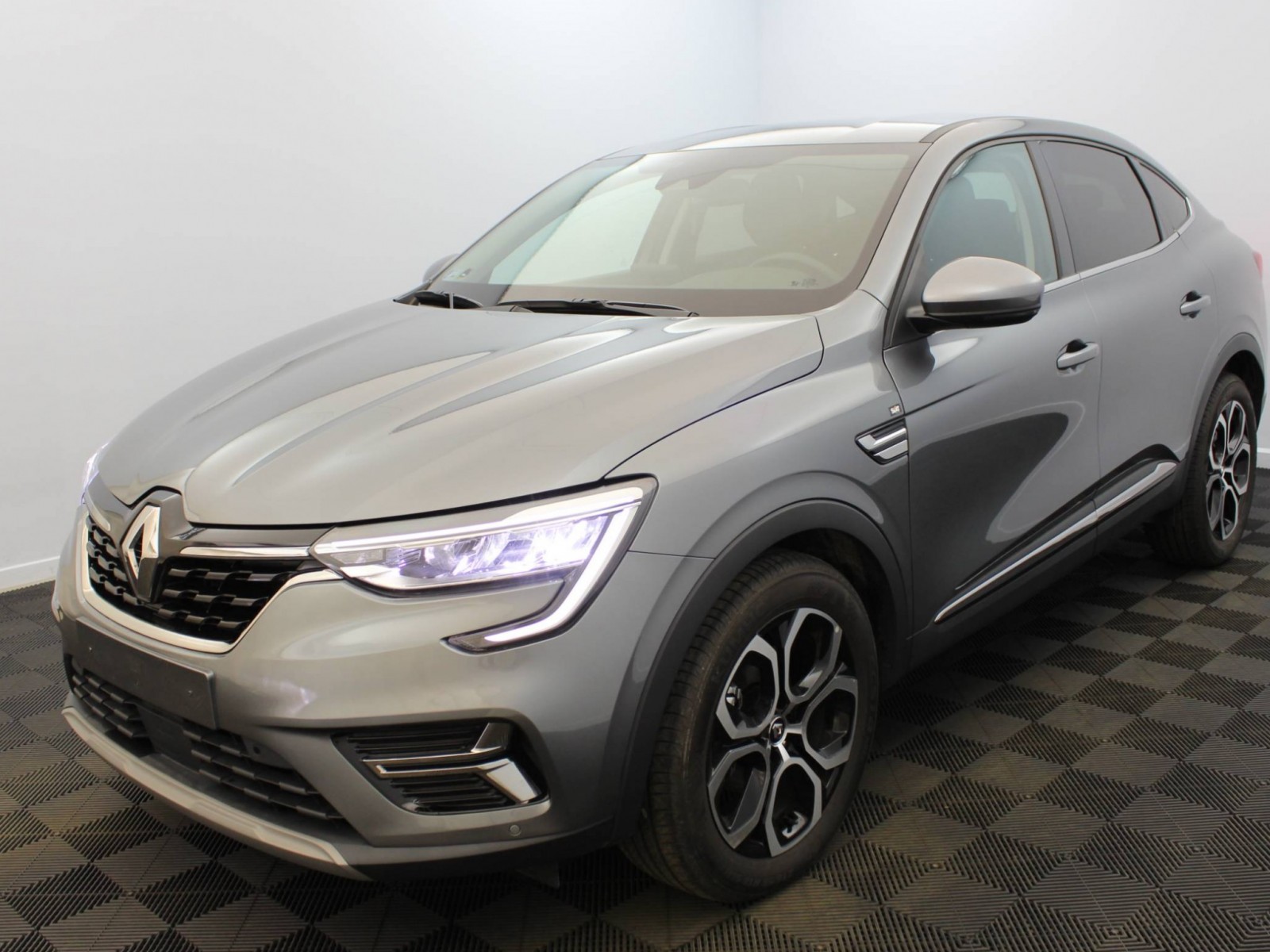 RENAULT - ARKANA - #183892 - 15