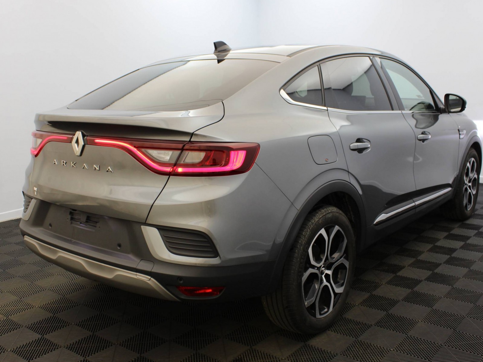 RENAULT - ARKANA - #183892 - 18