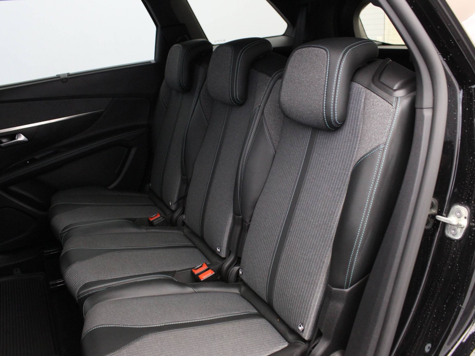 PEUGEOT - 5008 - #183358 - 8
