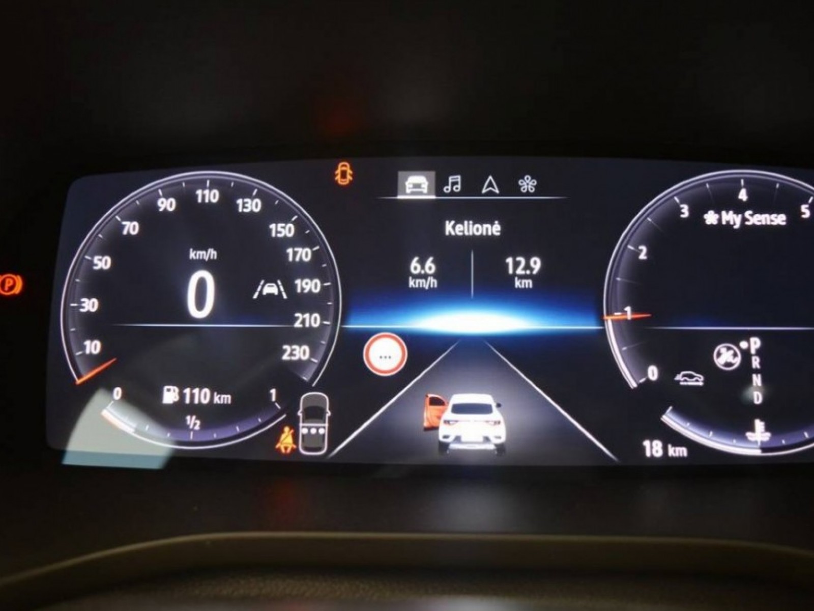 RENAULT - ARKANA - #183838 - 36