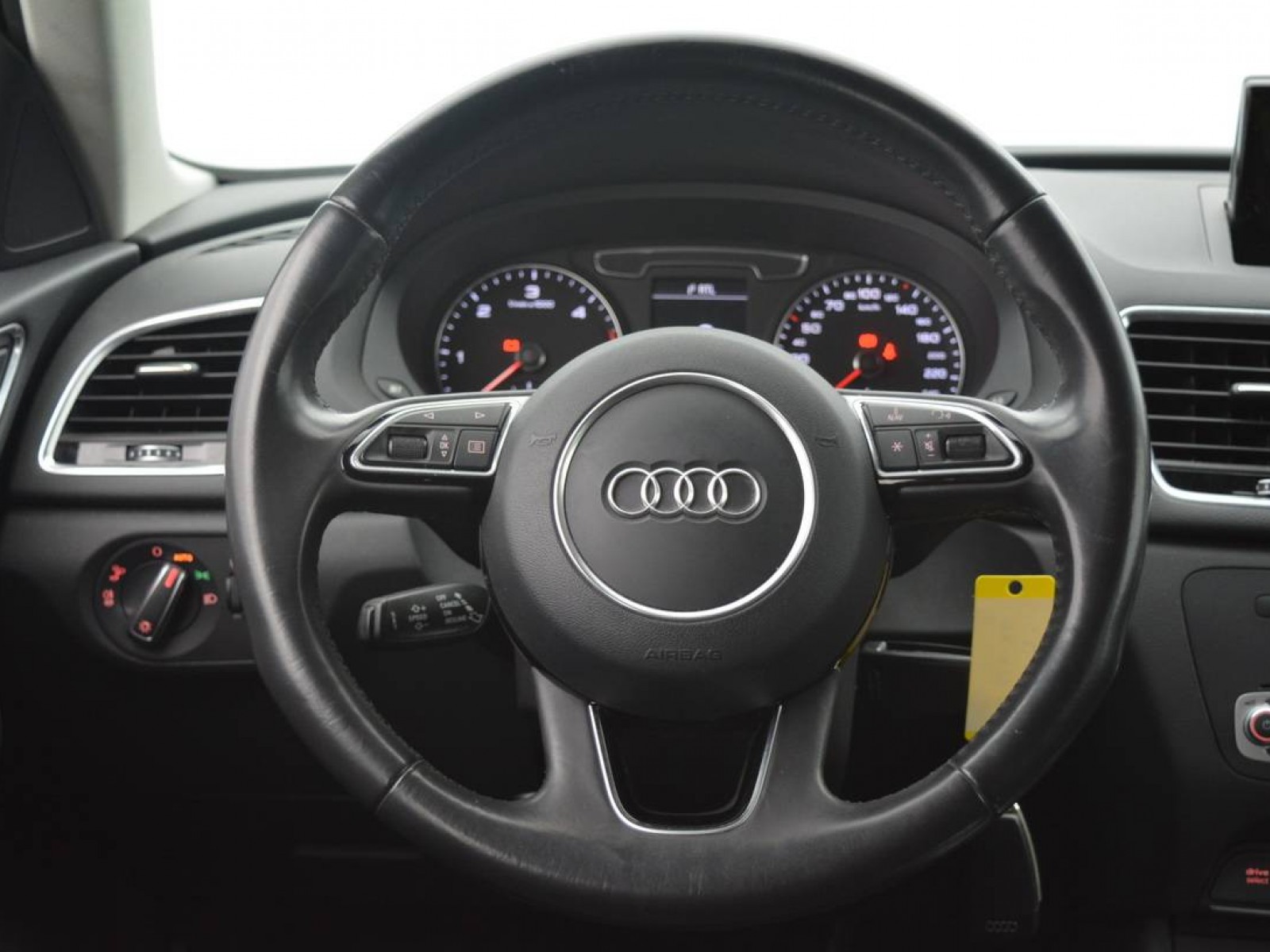 AUDI - Q3 - #183042 - 10