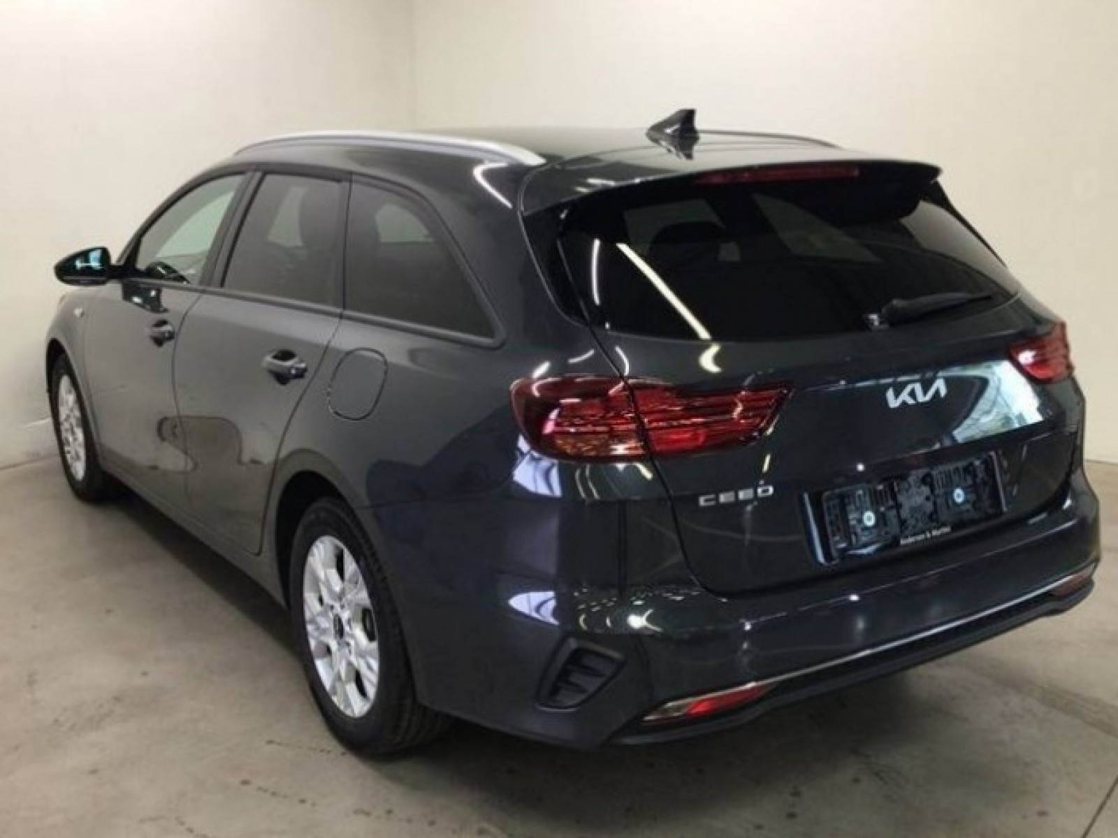 KIA - CEED SW - #181655 - 18