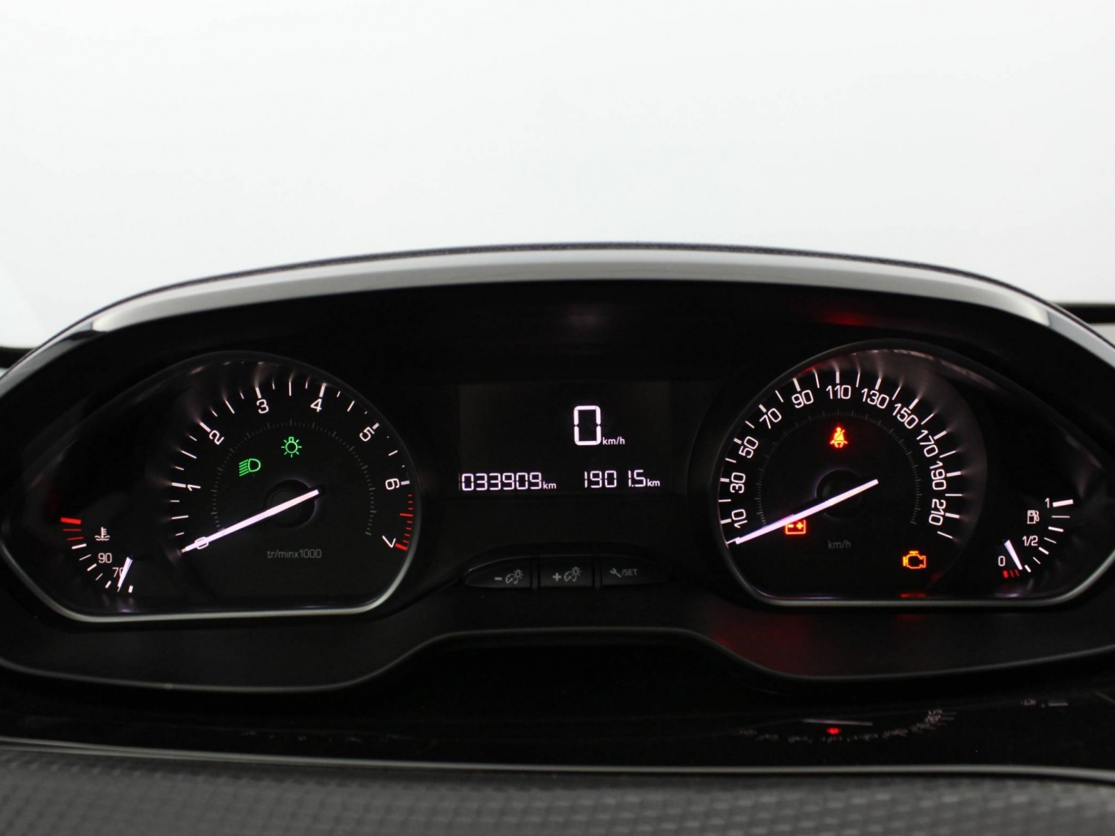 PEUGEOT - 2008 - #183594 - 27