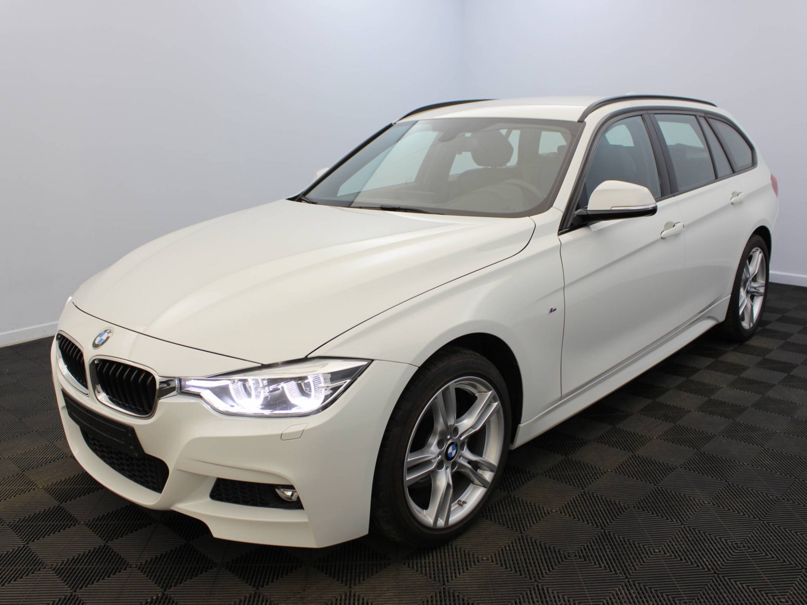 BMW - SERIE 3 TOURING F31 LCI2 - #183612 - 0