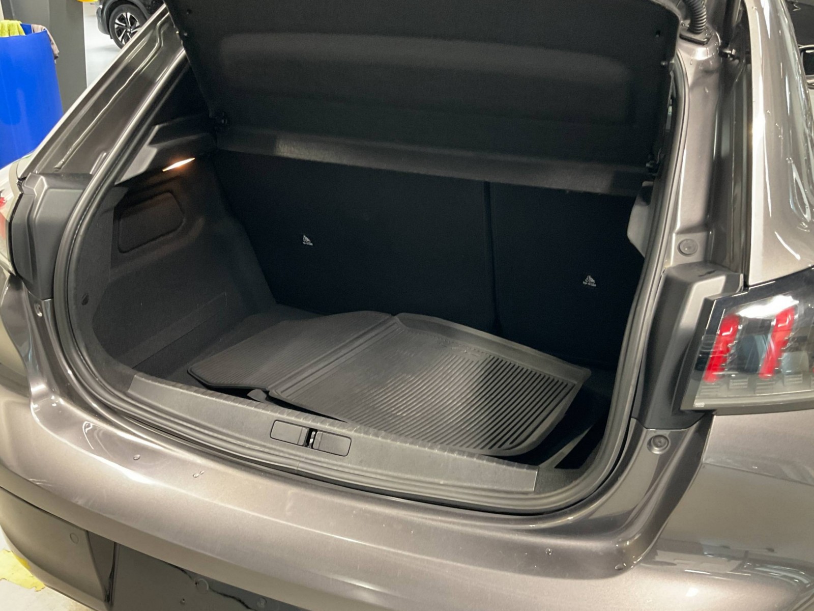 PEUGEOT - 208 - #184117 - 24