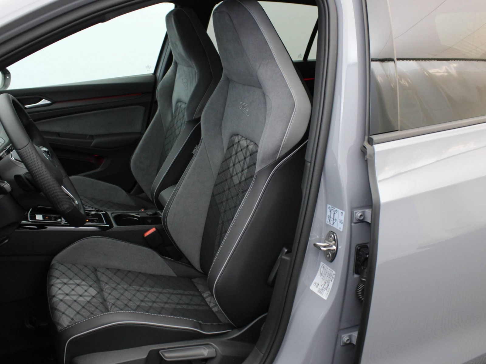 VOLKSWAGEN - GOLF - #183956 - 23
