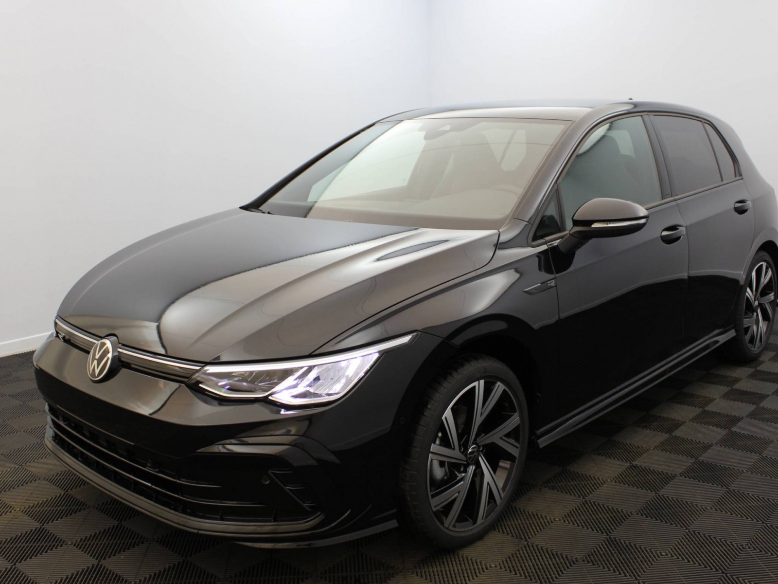 VOLKSWAGEN - GOLF - #183927 - 15
