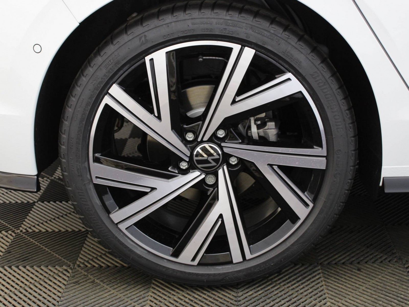 VOLKSWAGEN - GOLF - #183923 - 21