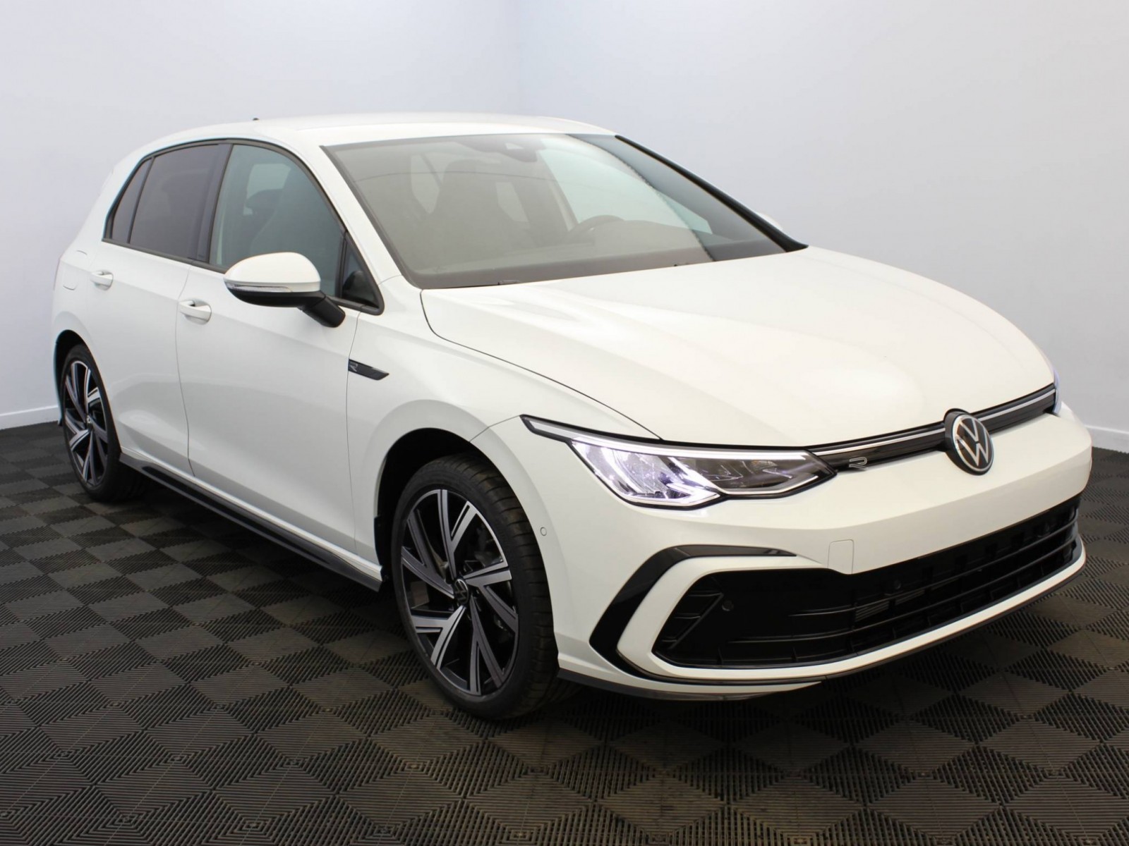 VOLKSWAGEN - GOLF - #183924 - 16